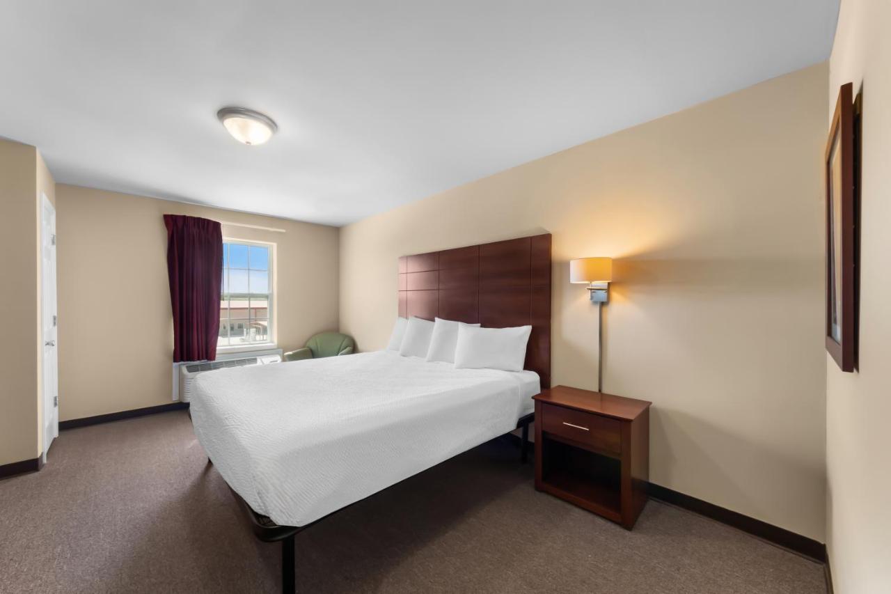 | Savannah Suites Pleasanton