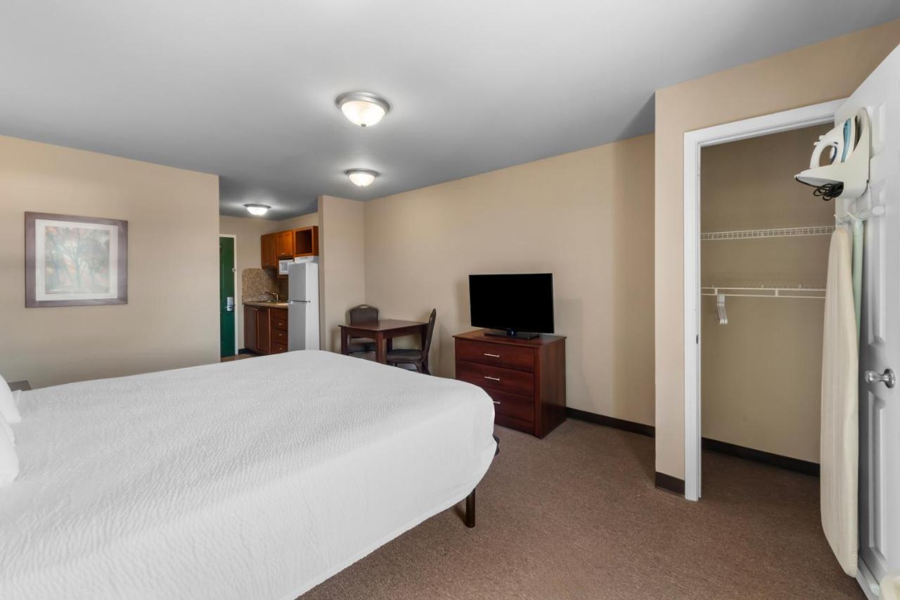  | Savannah Suites Pleasanton