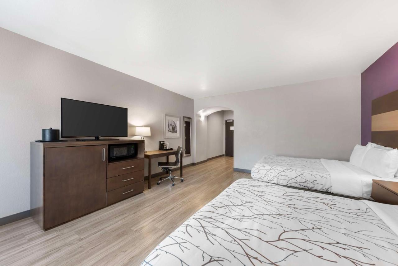 Queen Room with Two Queen Beds - Disability Access at Best Western Plus Buda Austin Inn & Suites