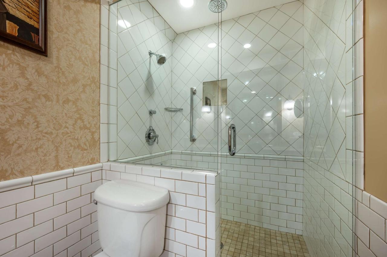 | Best Western Premier Mariemont Inn
