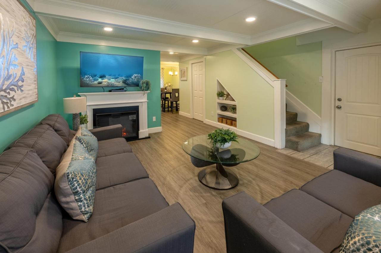 | The Seaside Oceanfront Inn