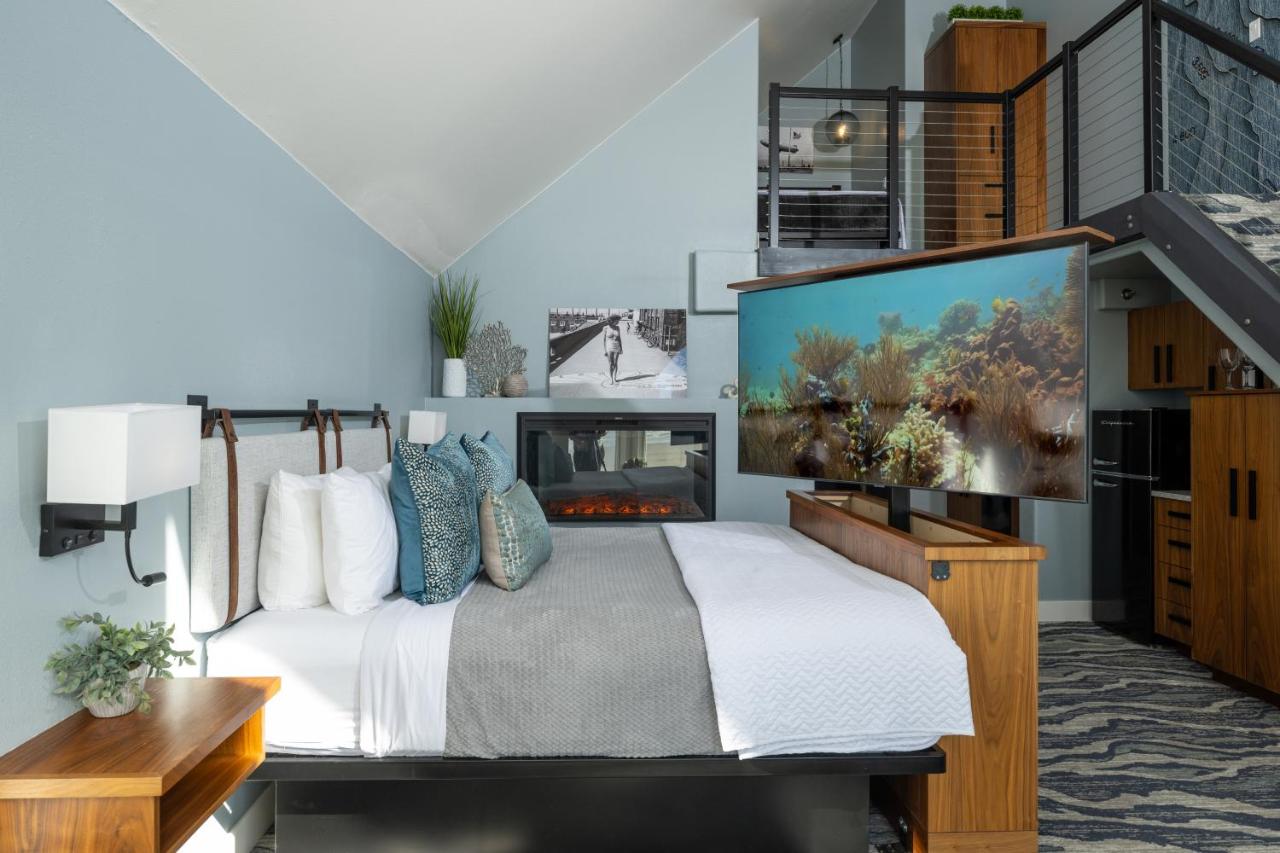 | The Seaside Oceanfront Inn