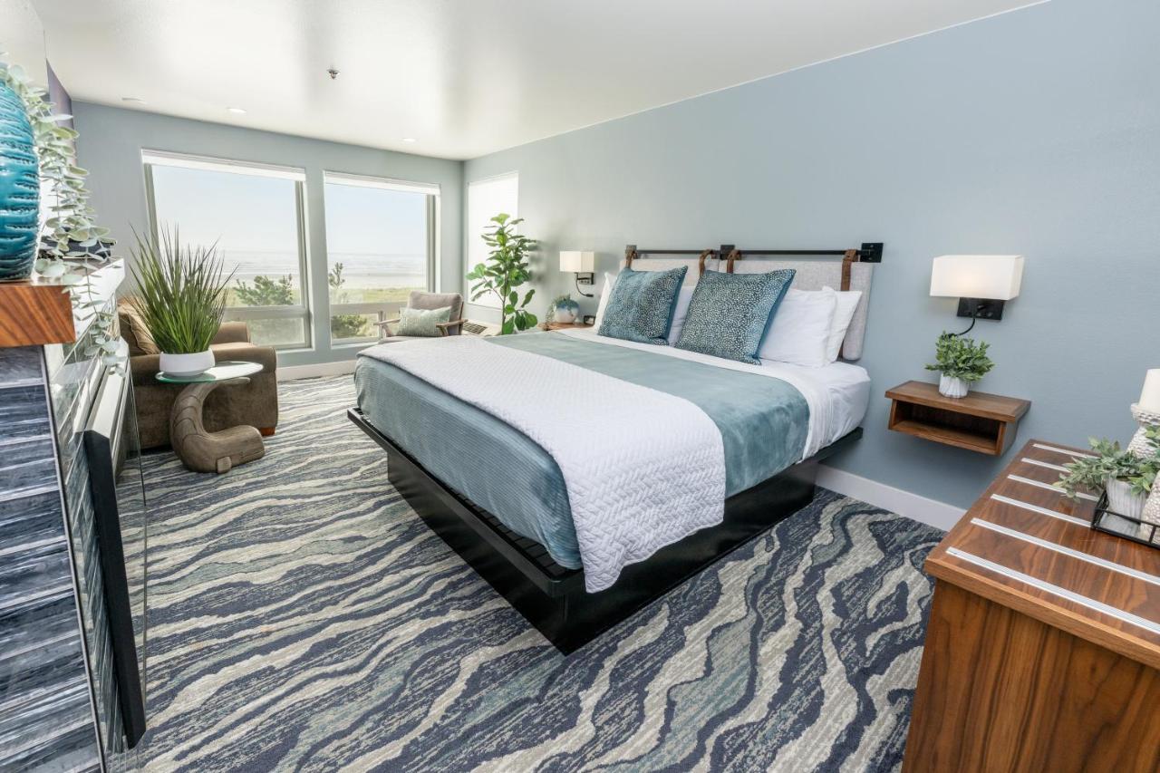| The Seaside Oceanfront Inn