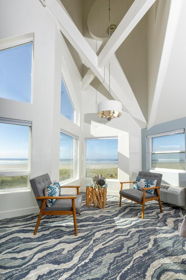 | The Seaside Oceanfront Inn
