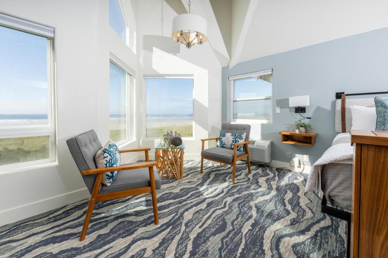 | The Seaside Oceanfront Inn