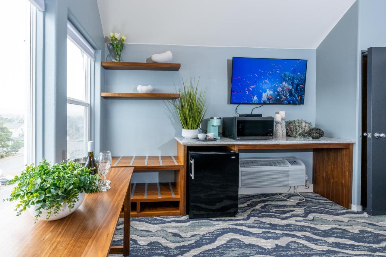 | The Seaside Oceanfront Inn