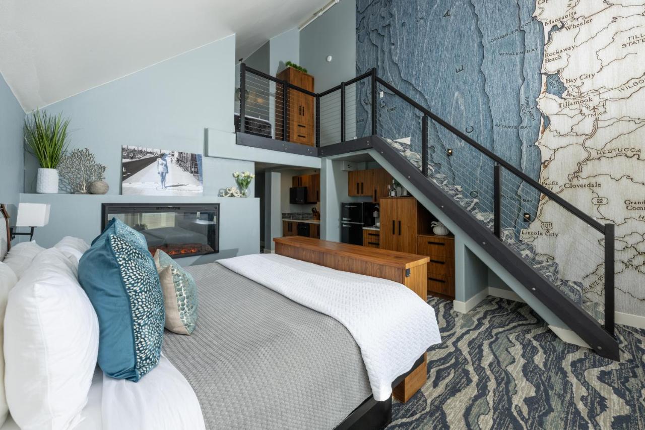 | The Seaside Oceanfront Inn