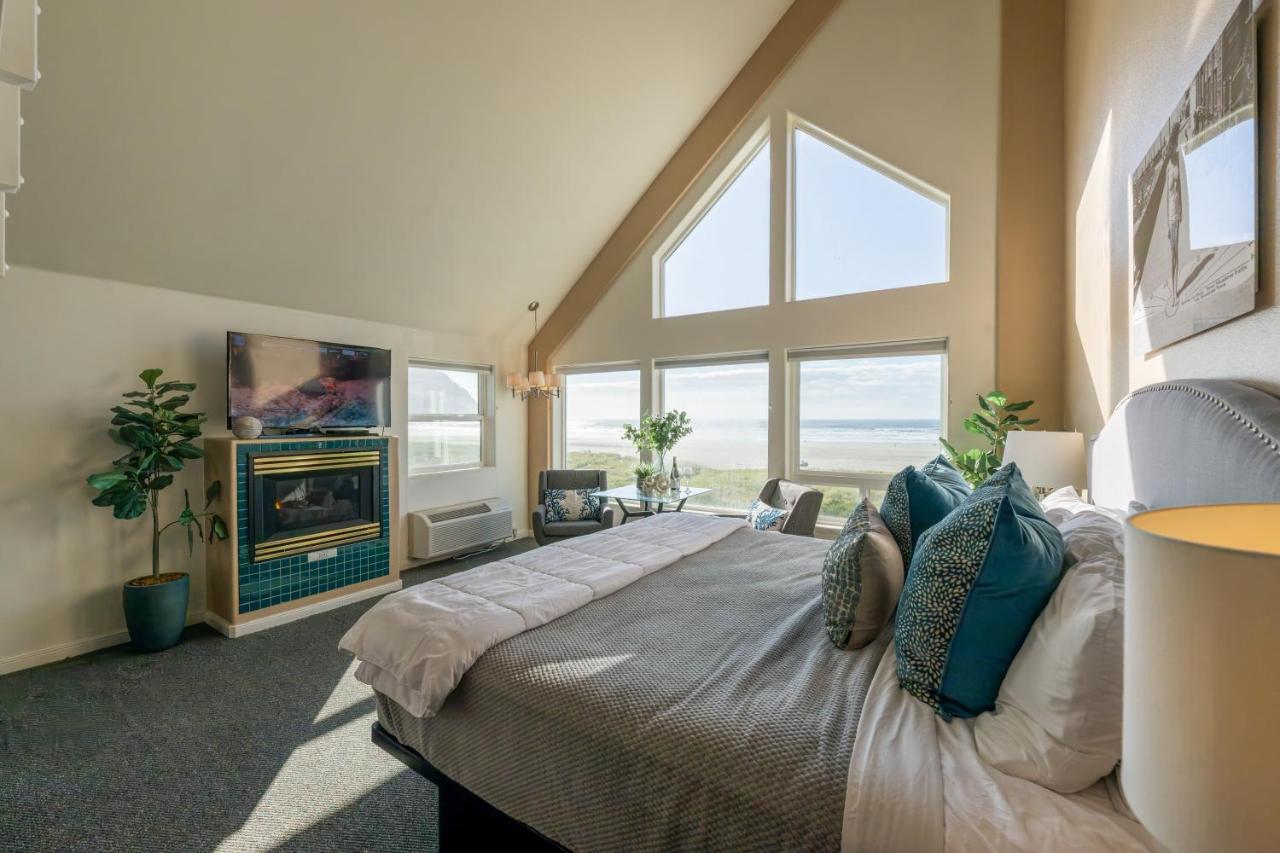 | The Seaside Oceanfront Inn