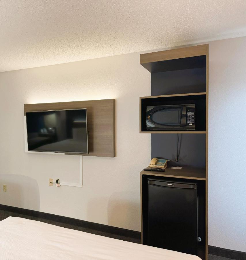 Queen Suite with Two Queen Beds - Non-Smoking at Comfort Inn & Suites Sheboygan I-43