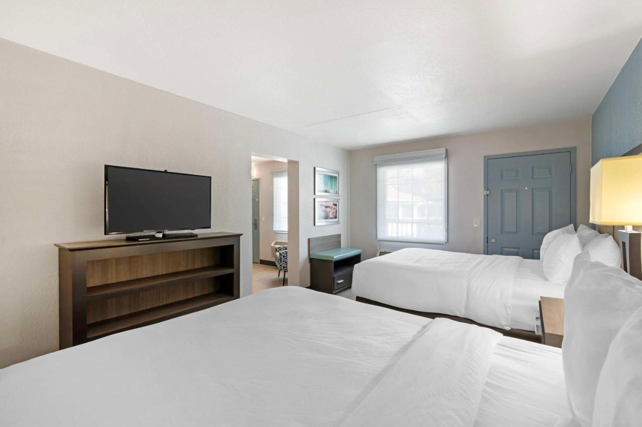 Queen Suite with Two Queen Beds - Non-Smoking at Best Western Plus St. Simons