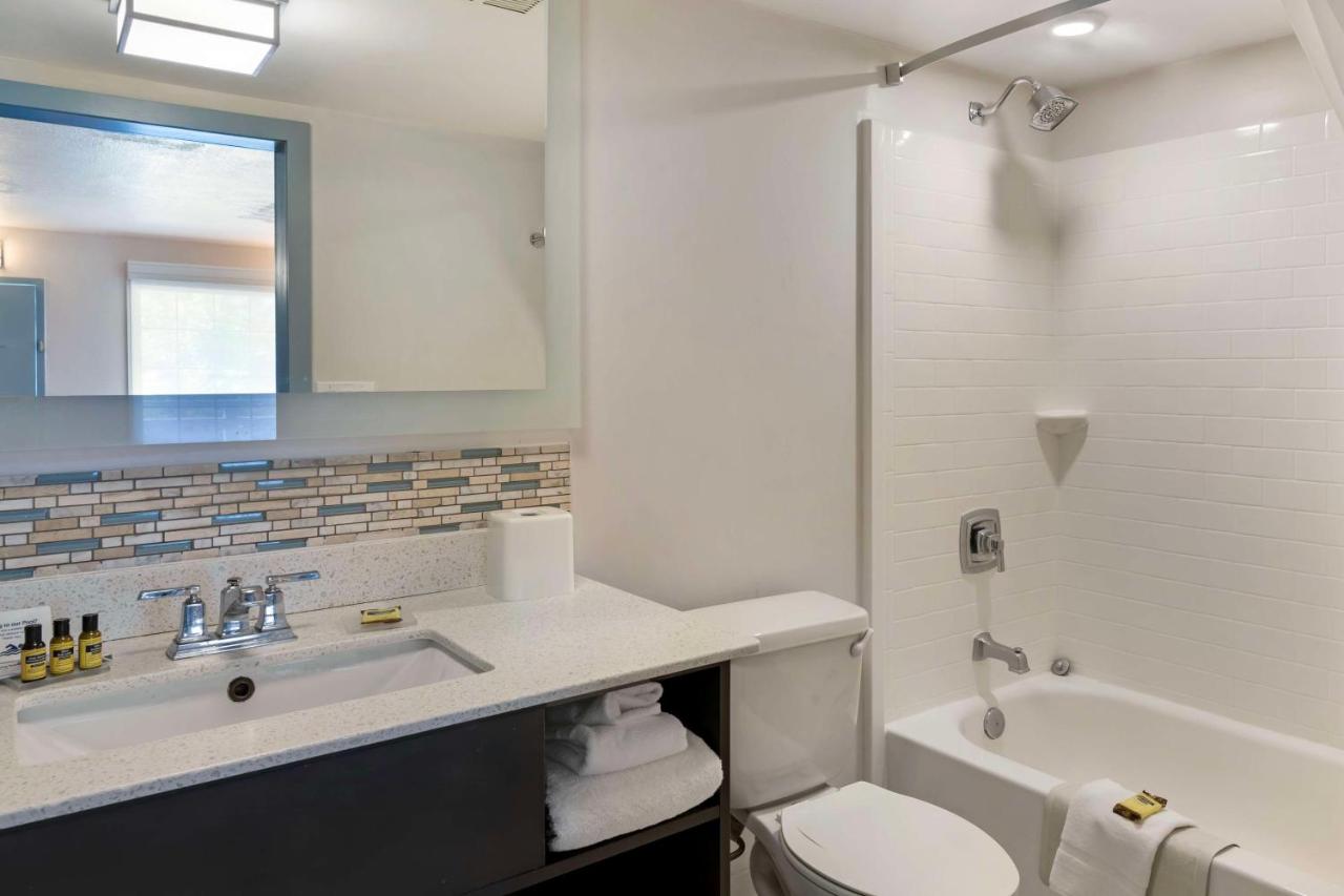 | Best Western Plus St. Simons