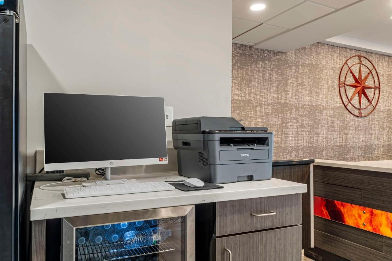 | SureStay Plus by Best Western Louisville Airport Expo