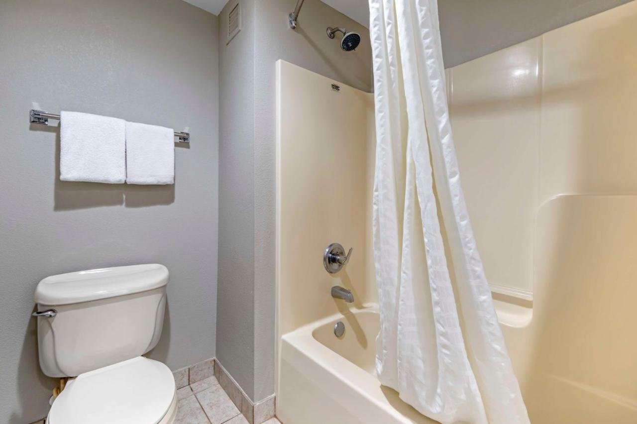 | SureStay Plus by Best Western Louisville Airport Expo