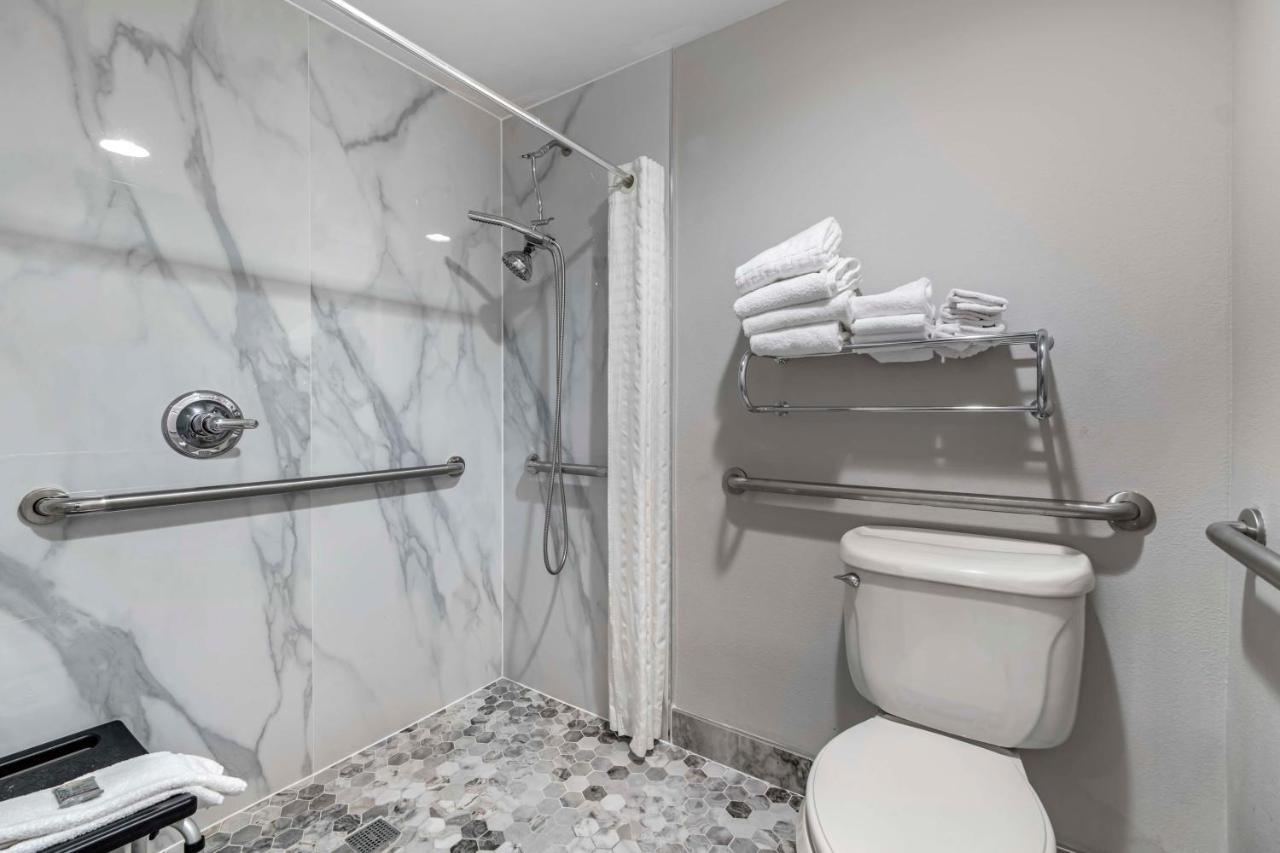 | SureStay Plus by Best Western Louisville Airport Expo