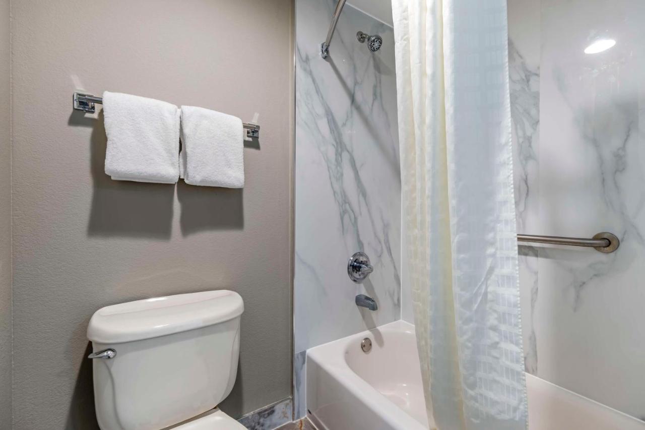 | SureStay Plus by Best Western Louisville Airport Expo