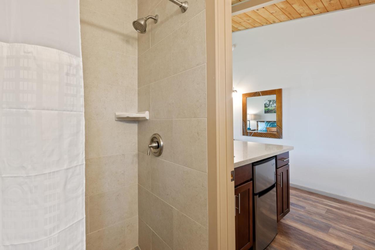 | Castle Waimea Country Lodge