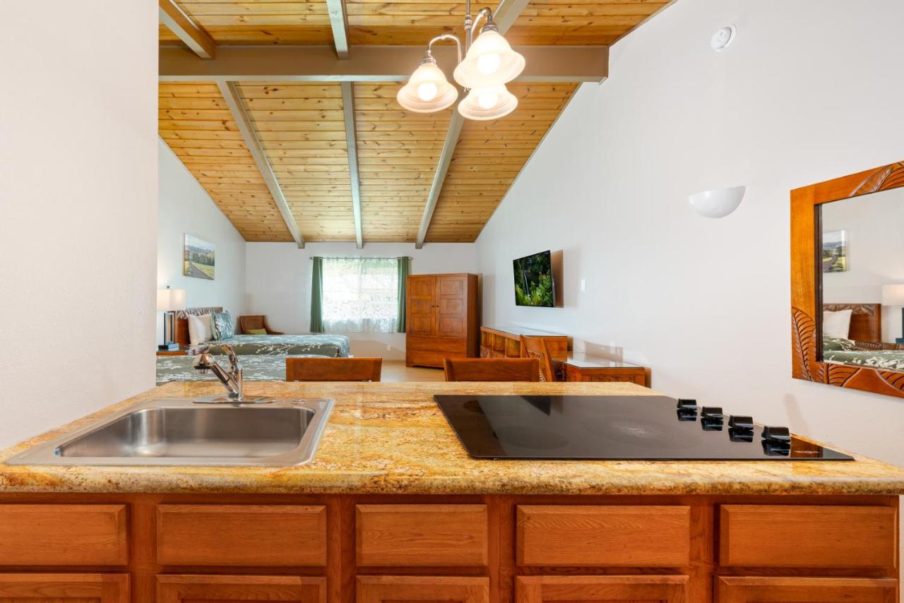 | Castle Waimea Country Lodge