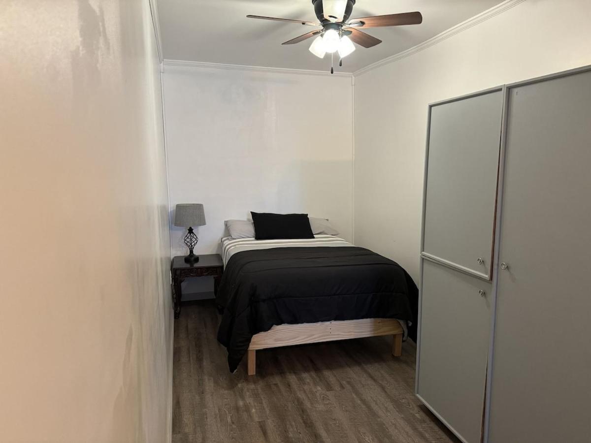 | Fenway House Hotel