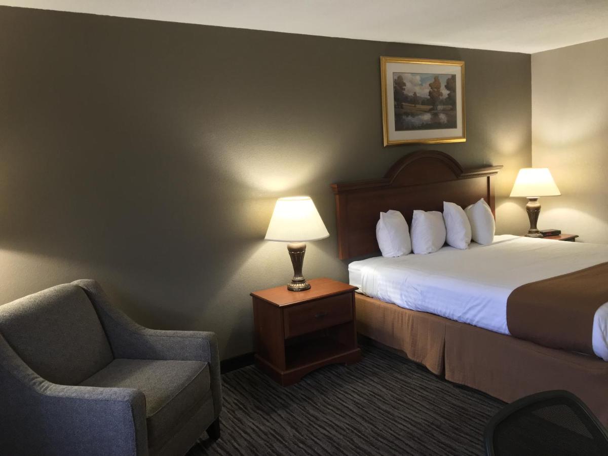 King Studio - Non-Smoking at Best Western Gateway Adirondack Inn