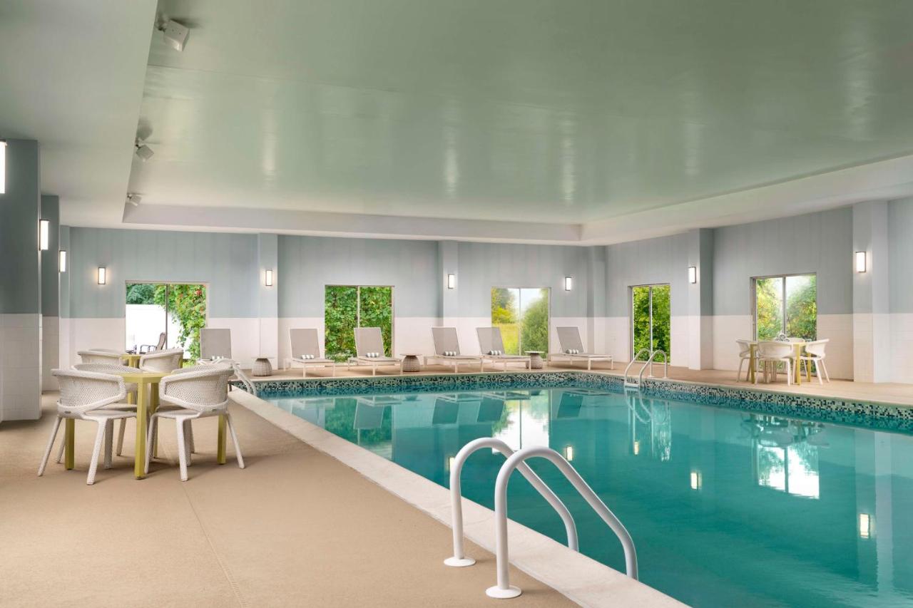 | Hilton Garden Inn Boston-Burlington