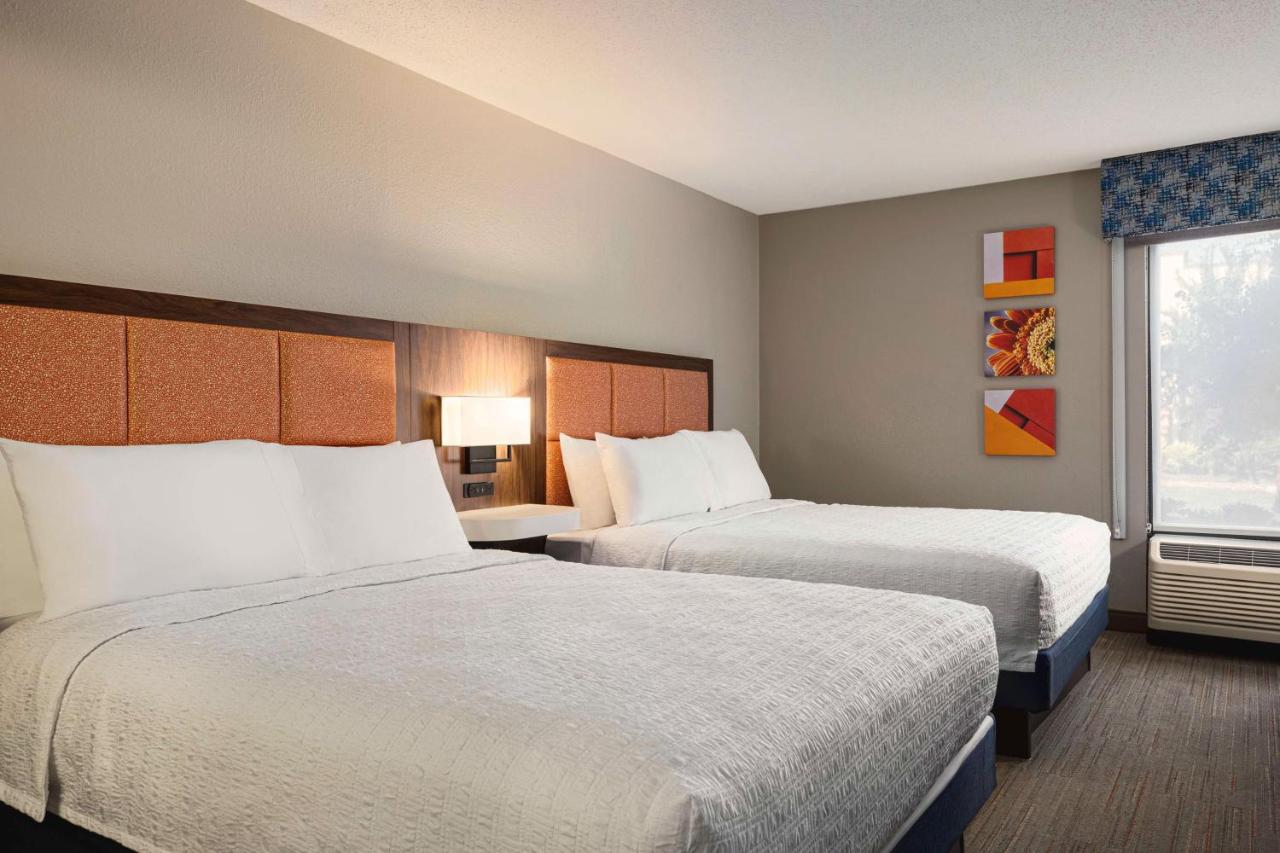 Queen Room with Two Queen Beds - Non-Smoking at Hampton Inn Charlottesville
