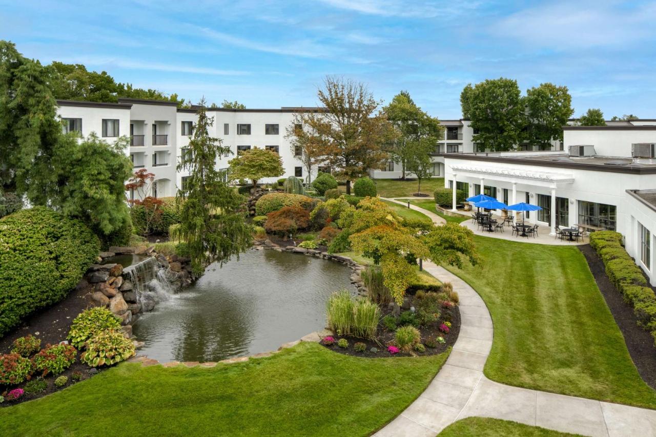 | DoubleTree Suites by Hilton Mount Laurel
