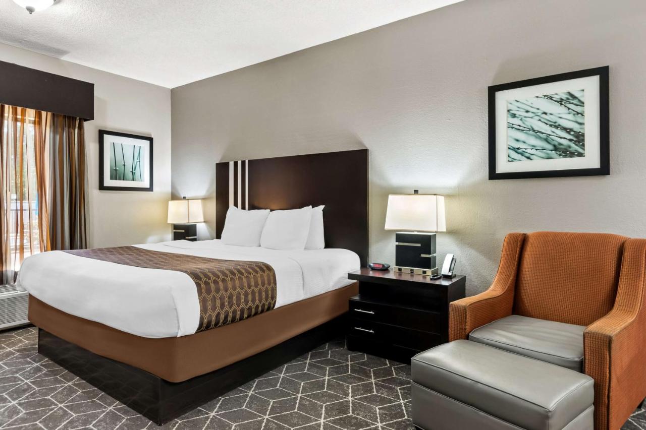 King Room with Spa Bath - Non-Smoking at Best Western Inn