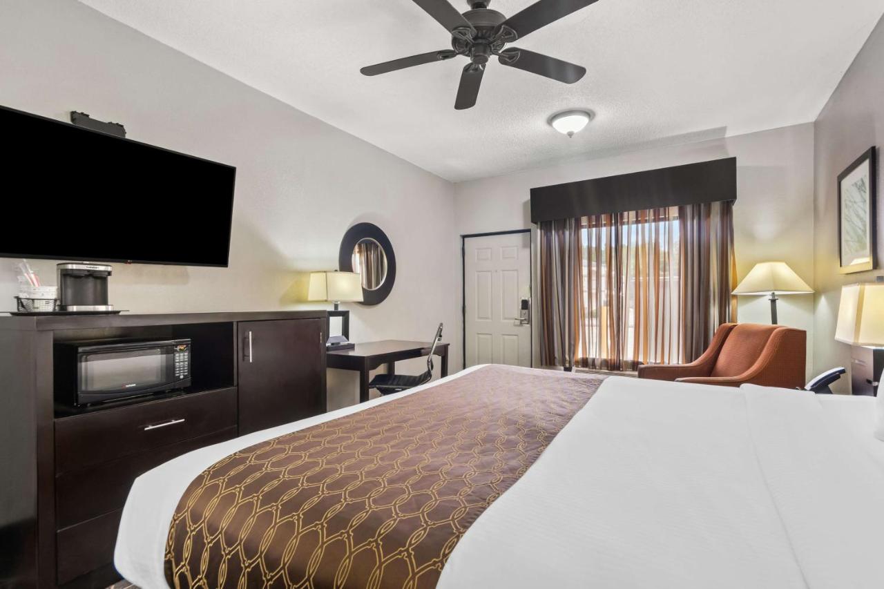 King Room - Non-Smoking at Best Western Inn