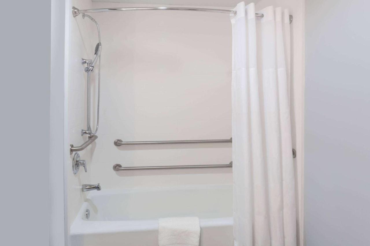 | Days Inn & Suites by Wyndham Houston NW Cypress