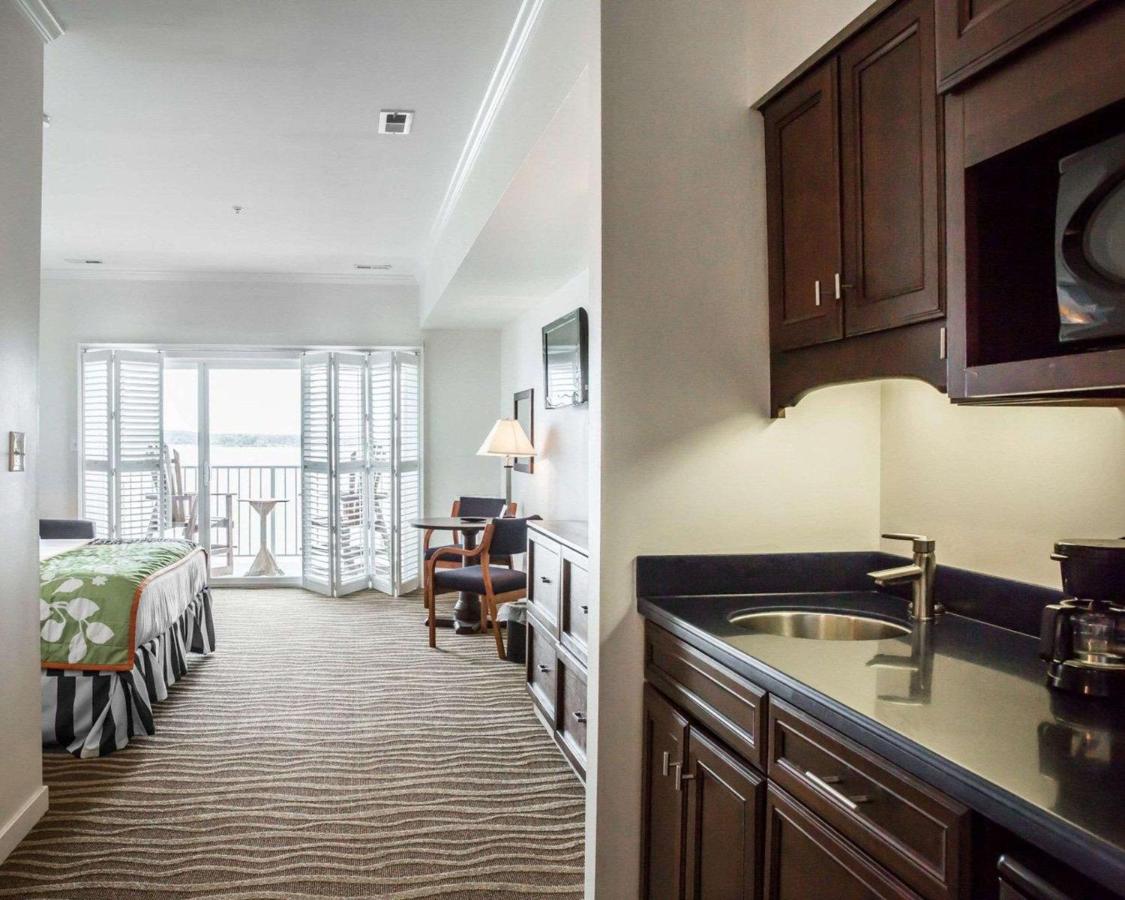King Room - Non-Smoking at Island Inn & Suites, an Ascend Collection Hotel
