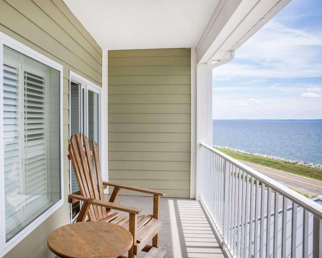 King Suite - Non-Smoking at Island Inn & Suites, an Ascend Collection Hotel
