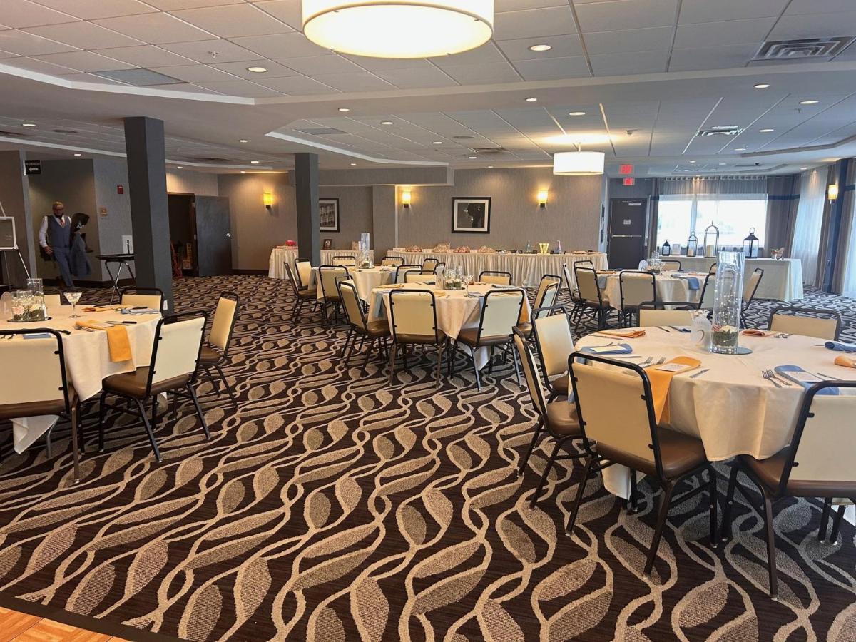 | Niagara Riverside Resort, BW Premier Collection