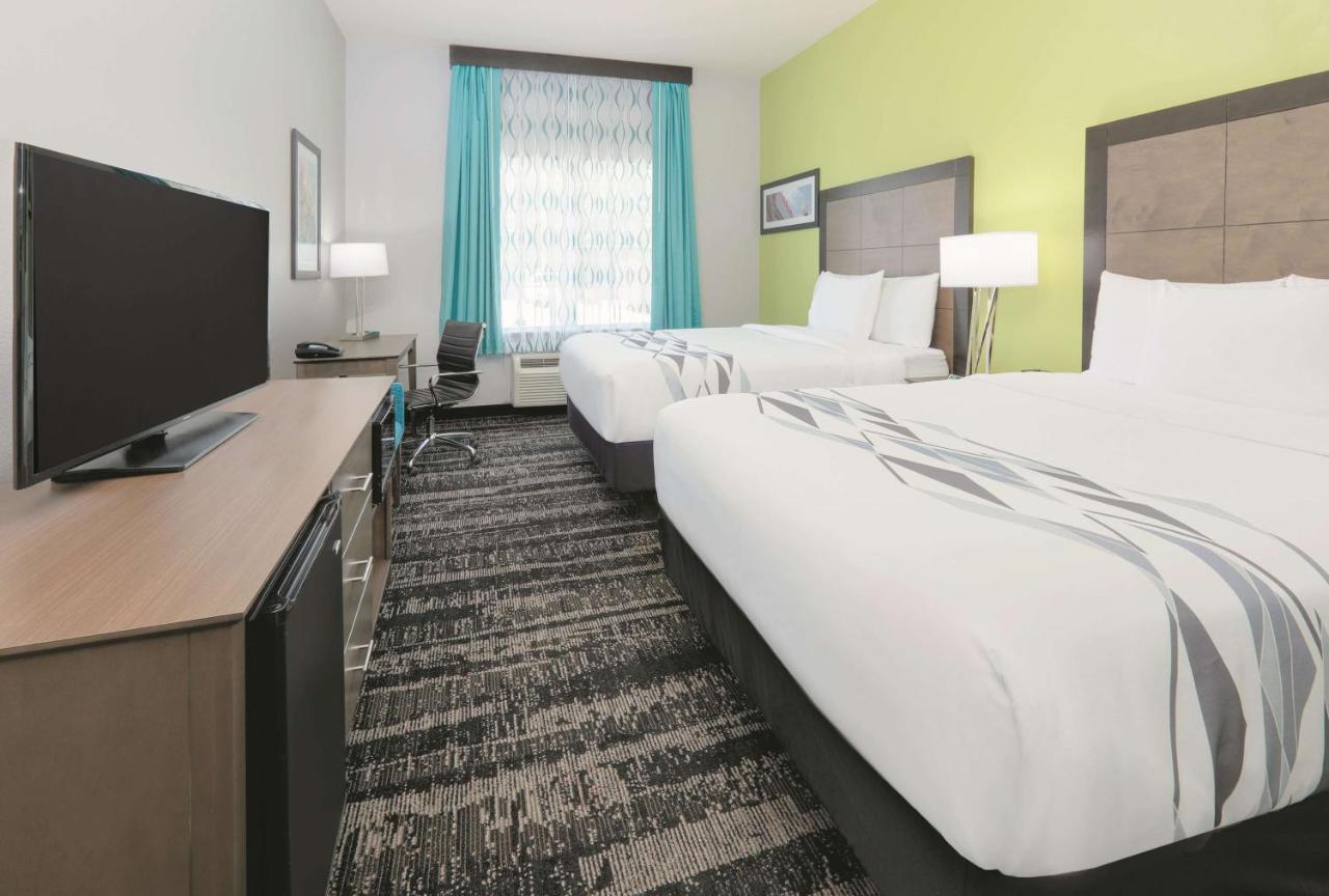 Deluxe Queen Room with Two Queen Beds at La Quinta Inn & Suites by Wyndham Tyler South