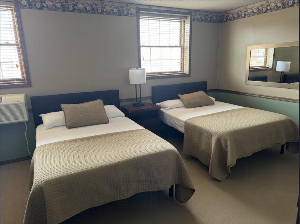 | Fenway House Hotel