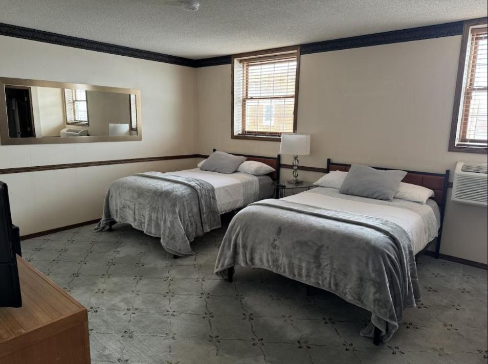 | Fenway House Hotel