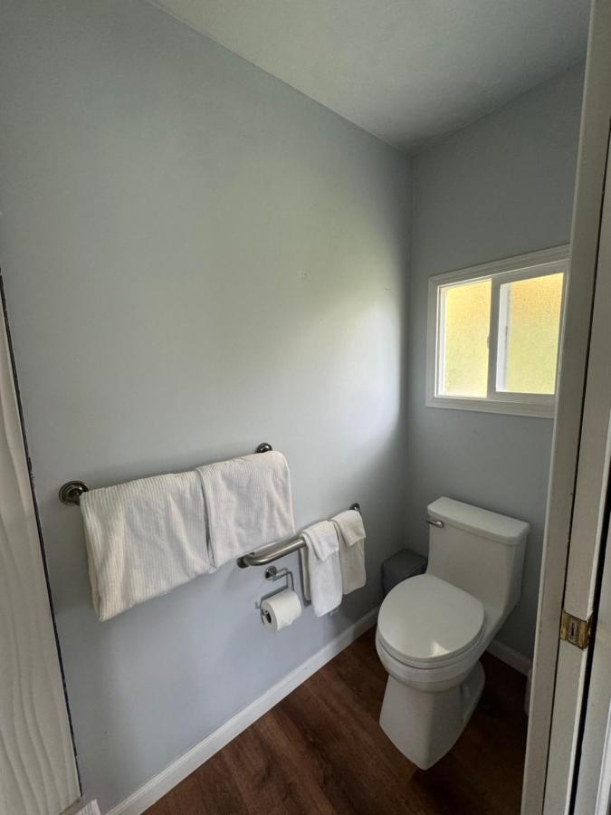 | Aloha Junction Suites - 5 min from Hawaii Volcanoes National Park