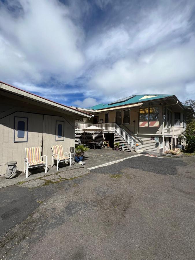 | Aloha Junction Suites - 5 min from Hawaii Volcanoes National Park