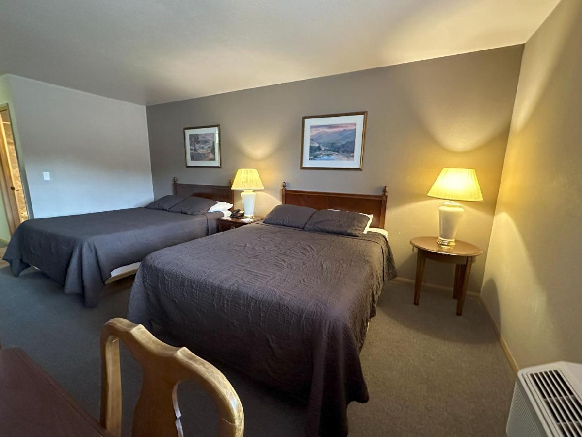 Queen Room with Two Queen Beds - Non-Smoking at Timber Lodge Inn