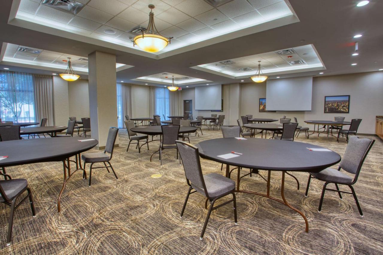 | Drury Inn & Suites San Antonio Near La Cantera