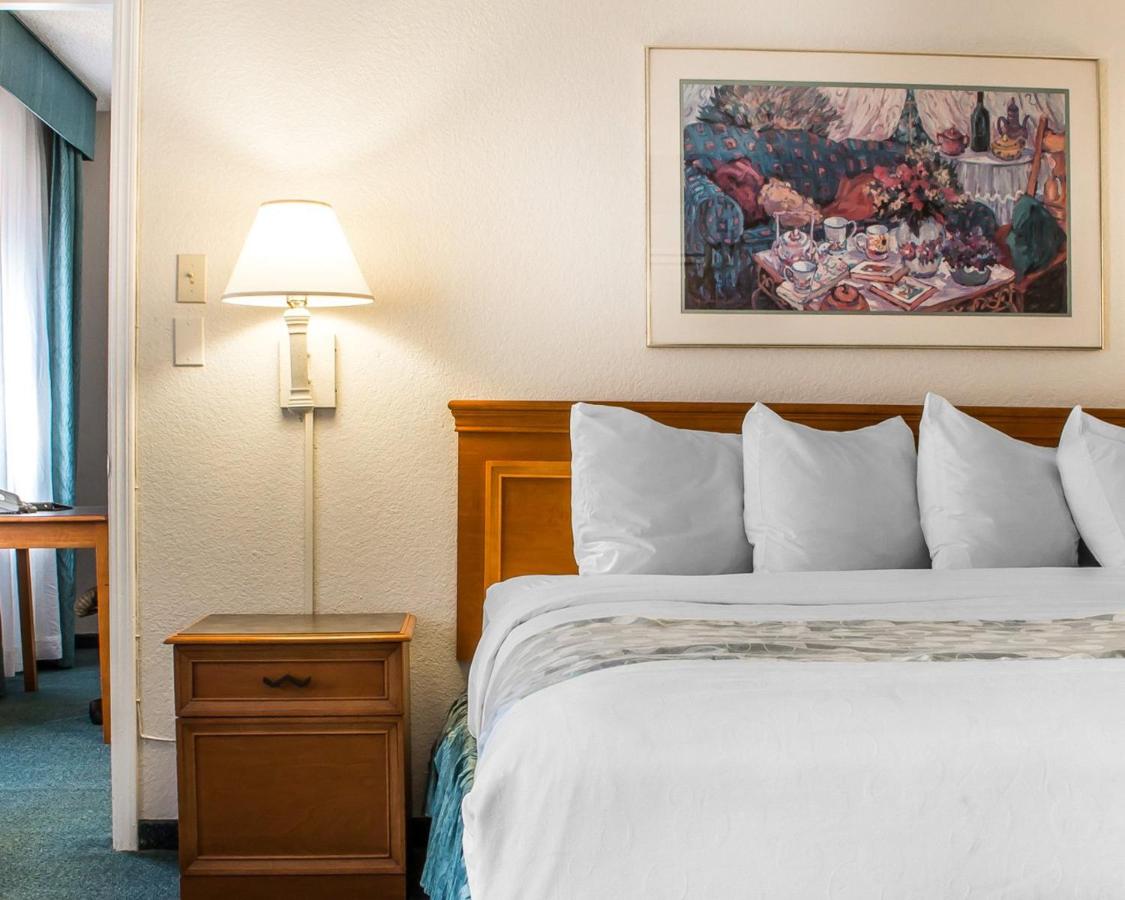 King Room - Non-Smoking at Quality Inn Tulsa Central