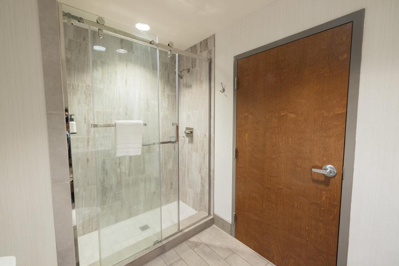 King Room - Accessible/Non-Smoking at voco Hotel Napoleon Memphis by IHG