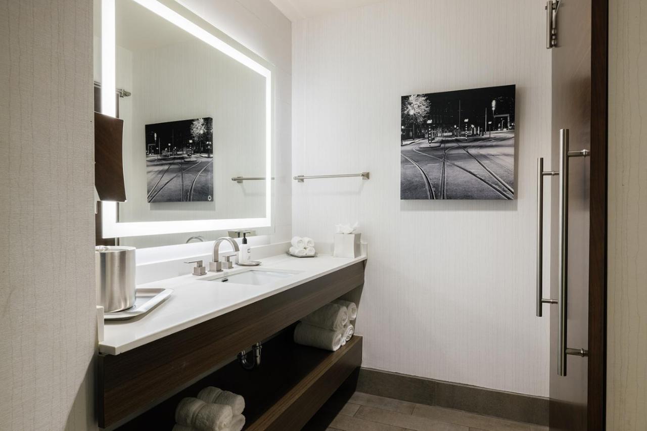 Deluxe Queen Room with Two Queen Beds - Non-Smoking at voco Hotel Napoleon Memphis by IHG