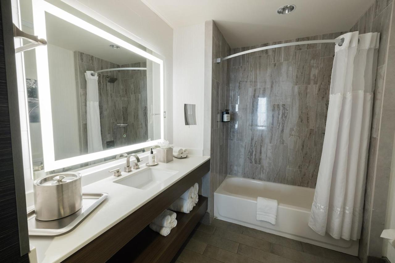 Deluxe Queen Room with Two Queen Beds - Non-Smoking at voco Hotel Napoleon Memphis by IHG