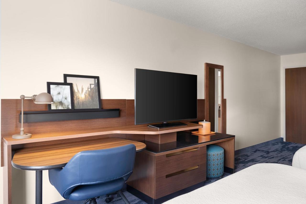 | Fairfield Inn & Suites by Marriott Chicago Naperville/Aurora