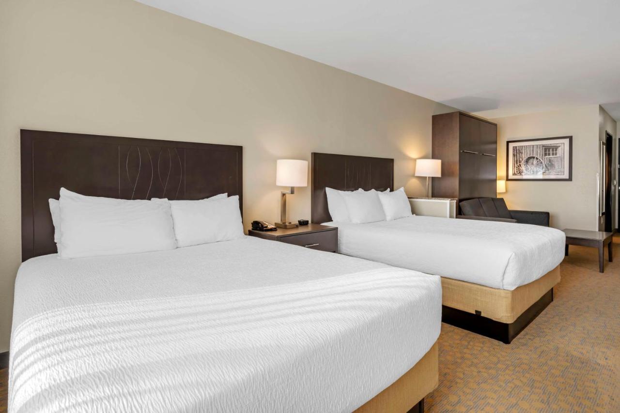 Queen Suite with Two Queen Beds at Best Western Plus The Inn at Hells Canyon