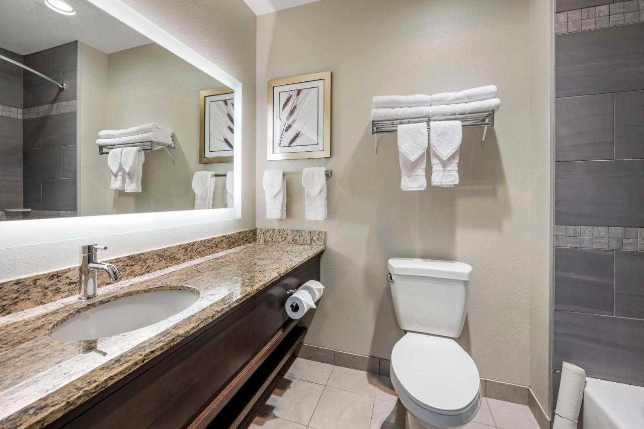 Queen Suite with Two Queen Beds at Best Western Plus The Inn at Hells Canyon
