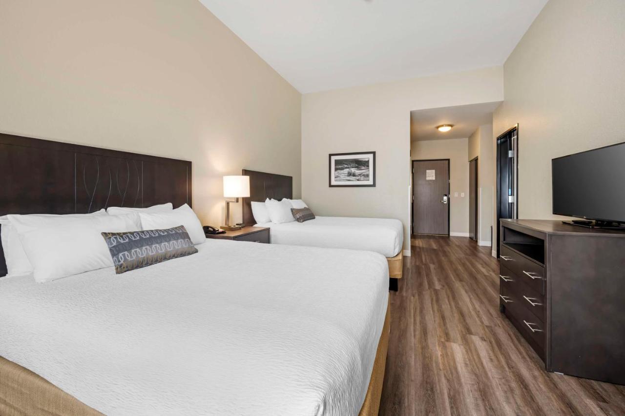 Queen Suite with Two Queen Beds - Disability Access/Pet Friendly at Best Western Plus The Inn at Hells Canyon