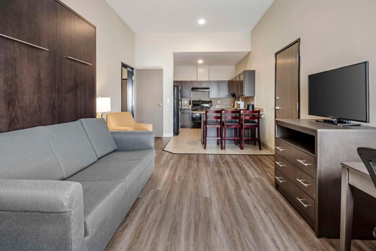 Queen Suite with Two Queen Beds - Disability Access at Best Western Plus The Inn at Hells Canyon