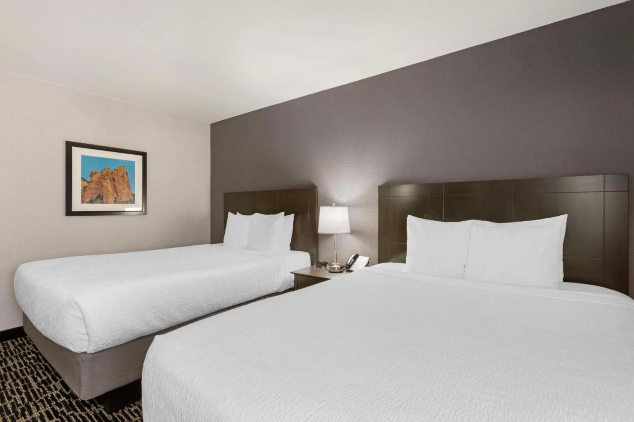Queen Room with Two Queen Beds at Best Western Plus Sun Canyon