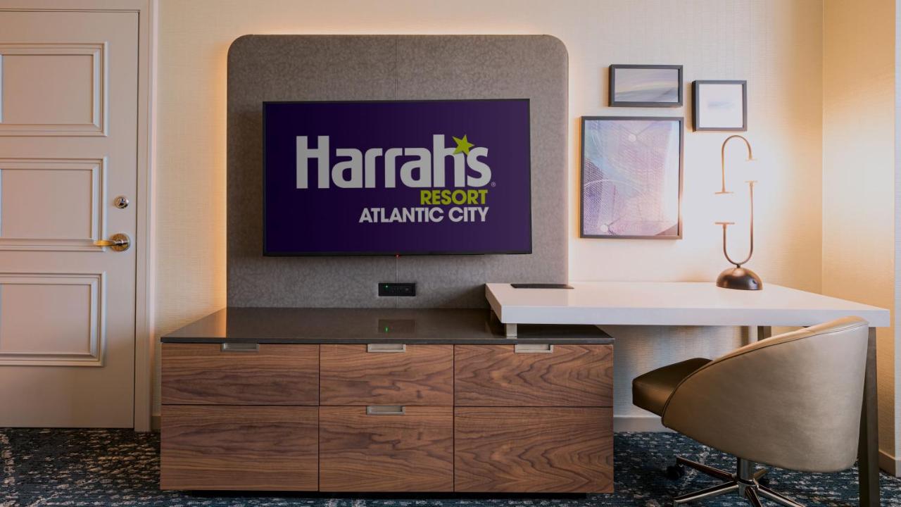 Waterfront Tower, Panoramic View, 1 King, Non-Smoking at Harrah's Resort Atlantic City Hotel & Casino – A Caesars Rewards Destination